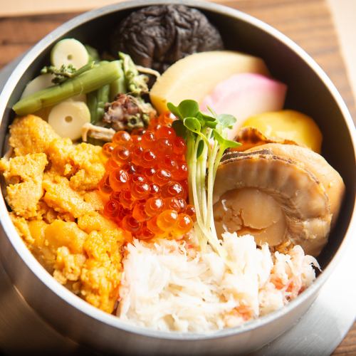 五目、海鮮、ジンギズカンまで豊富な釜めし！