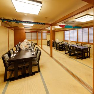 ≪席名称：大宴会室≫歓送迎会、同窓会などでの宴会にぴったり^_^江坂で個人店でのお席の規模と全て手作りの料理が味わえるのは「びんびや」だけ！！味に拘り本物の料理をどうぞ！飲み放題3時間、多数のコースプランをご用意！！