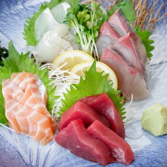 冬季派对:牛骨火锅套餐(8道菜):4,500日元(含税)<4种刺身和牛骨火锅>包含120分钟畅饮!