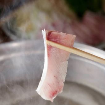 冬季派对:鰤鱼涮涮锅套餐(8道菜):5,500日元(含税)<4种刺身和鰤鱼涮涮锅>包含120分钟畅饮!