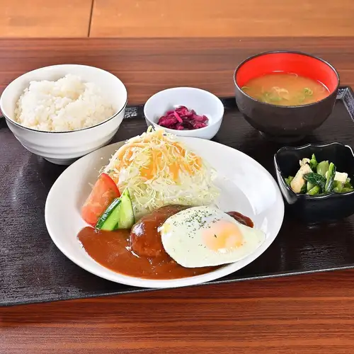 雞肉漢堡牛排套餐