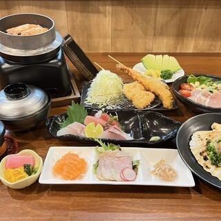 [Sumire] 8 satisfying dishes including sashimi, kushikatsu, and kamameshi, plus 120 minutes of all-you-can-drink, 4,500 yen (tax included)