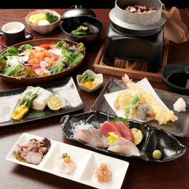 Our most popular dish [Suisen] 8 exquisite dishes of sashimi, tempura, and rice cooked in a pot x 120 minutes of all-you-can-drink ★ 5,500 yen (tax included)