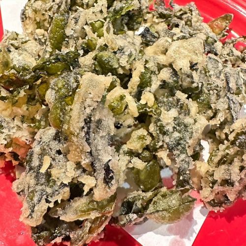 Deep fried wakame seaweed from Sanriku