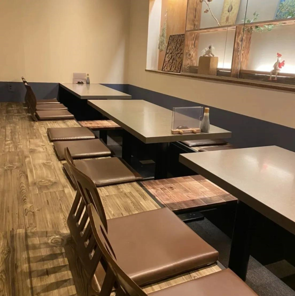 [Private reservation OK] From 23 people can be reserved! It can accommodate up to 47 people.We also have a sunken kotatsu-style tatami room, which is great for banquets, so please make use of it. Seats up to 21 people) Have a memorable and fun time in a stylish space ♪