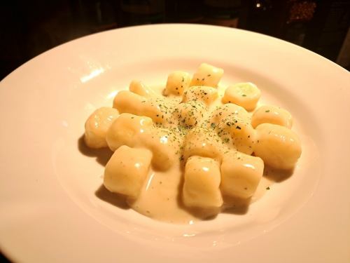 じゃがいものニョッキ ゴルゴンゾーラソース