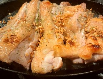 国産新鮮鶏のガーリックチキンステーキ