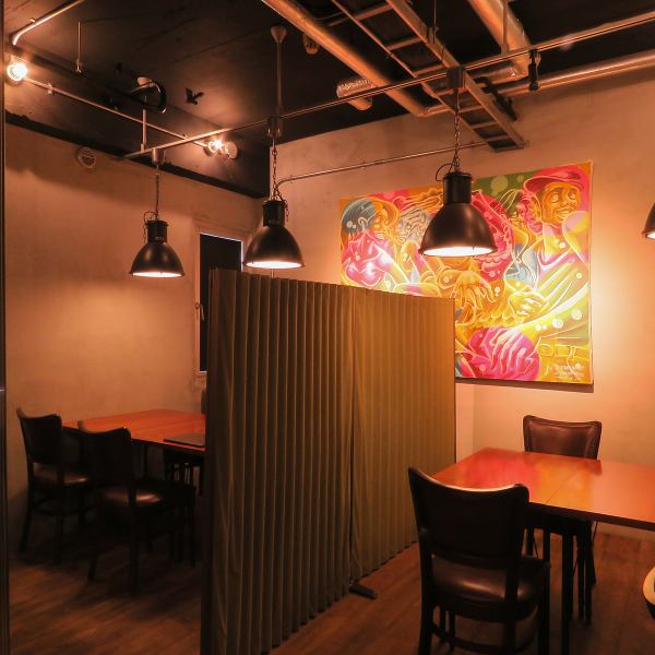Please use the table seats that are OK for up to 14 people according to various scenes and uses.The atmosphere is simple and calm, so not only adults but also families with children are welcome! Please enjoy delicious food and sake in a spacious space.