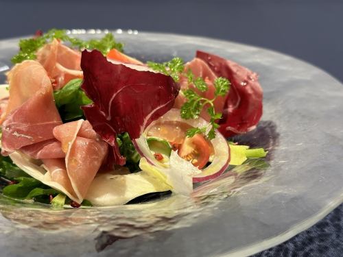 Prosciutto and arugula salad