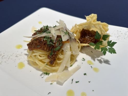 Spaghetti with beef bolognese sauce