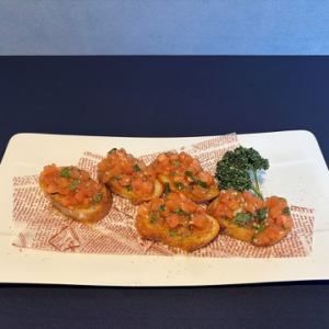 フレッシュトマト＆バジルのブルスケッタ