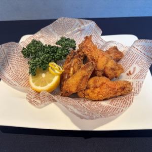フライドチキン、フレッシュレモン添え