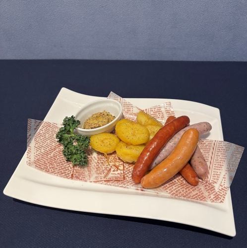 5種類のソーセージ、マスタード添え