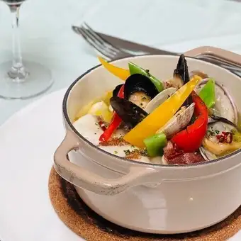 【個室貸切◆ランチプラン】選べるメイン&サラダビュッフェ付き お一人様3,500円(貸切料込)