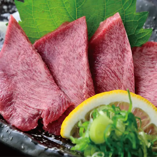 【自慢の逸品】厚切り牛タン刺し