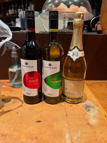 こんばんは〜totocheeです！
今日は激サム！🥶
牡蠣まみれ鍋、鴨しゃぶが最近よく出ますねー( ˊ̱˂˃ˋ̱ )
さて
カブー　カブは如何でしょうか？
ガーリックアンチョビー　想像しただけでビールいけます🍺
カリジュワー！

そしてこちらも良く出る~
通風チーズグラタン！
まぁ美味しいんですけど🤤
トロトロ〜　あつあつ〜　ぜひぜひ〜

そしてそして
本日からこっそりUber始めました！
100%パティーがうまい！ハンバーガー！
柔らかさがりが美味しい！サガリバーガー！
店でも人気！　一枚肉のトトチキバーガー！
低温調理で仕込み！ローストビーフバーガー！
仕込みに2日間！ホロホロ肉のプルドポーク&ビーフバーガー！

どれも美味しく出来ました！

ランチでの営業は2月からと目論んでおりますが
表のタペストリーなどがまだ出来ず😅
メニューもパットに打ち込んだり
やることいっぱいで間に合うのかなー😅

夜の仕込みも手を抜けないので
楽しみながら用意したいと思いまーす❤️

店ではチーズバーガーのパティー
もう一枚無料サービスもやる予定！(デフォルトで)

という事でお楽しみに！

#新松戸居酒屋#新松戸ハンバーガー#新松戸チーズ