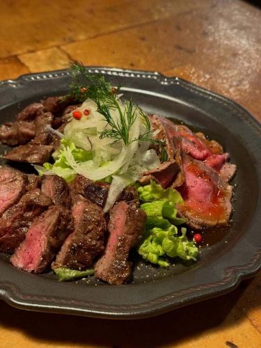 こんばんは〜totocheeです!
ランチのカレンダーです!
TOTOBEEのハンバーガーと合同です!
ワンオペなので飲みのお客様はごゆっくりご利用ください!
今月はドリンクも半額やっているので
是非ご利用ください!
ニッカフロンティア本日より販売開始です〜❤️
夜は平日限定肉プレートおすすめ!
さぁ今日も頑張ろー♪
お待ちしてます!
#新松戸グルメ
#新松戸居酒屋
#新松戸チーズ
#新松戸デート