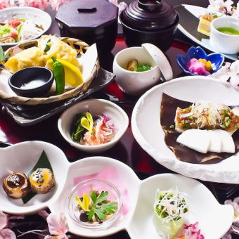 Lunch only! ``Kaiseki Lunch'', a Japanese creation with a seasonal feel ★ Coupon price of 1,600 yen when you reserve!! Absolutely a good deal!