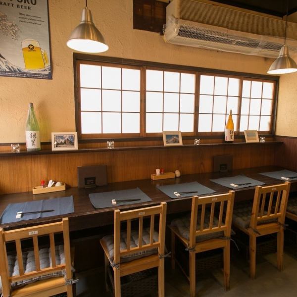 Counter seats are recommended for small number of guests.Please enjoy a meal date with friendly people and couples.Please use the convenient net reservation for reservation.We can also reserve seats only.
