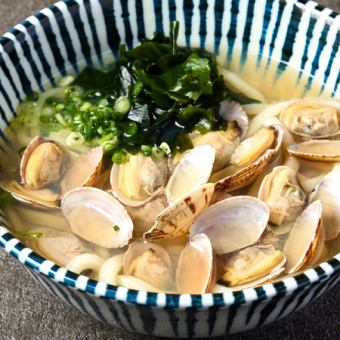 Seaside udon noodles with clam broth