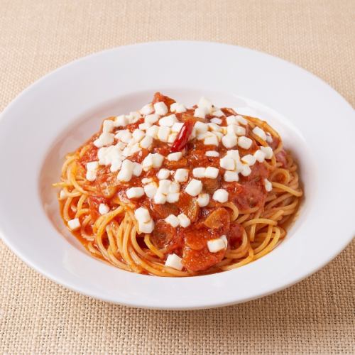 tomato, garlic and mozzarella