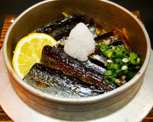 Lemon-scented grilled salted pacific saury rice pot *Single item (with soup and pickles)