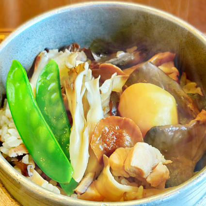 Mushroom pot rice *Single item (with soup and pickles)