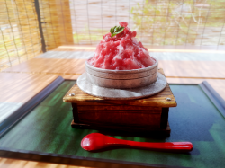 Kama-style shaved ice made with Amaou strawberries from Fukuoka Prefecture