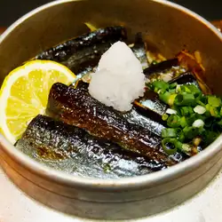 炙り塩秋刀魚釜飯※単品（お吸い物・漬物付）
