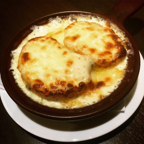 4 kinds of cheese bread gratin
