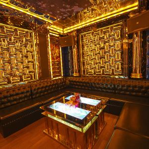 3階にカラオケができる個室をご用意しております。最大15名様まで収容可能です。焼肉はできませんが、1・２階でお食事後にご利用いただくことは可能です。