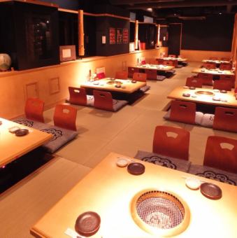 You can stretch your legs and relax in the tatami room's sunken kotatsu seats.Have a yakiniku banquet, girls' night out, or private banquet in a fully equipped semi-private tatami room ☆