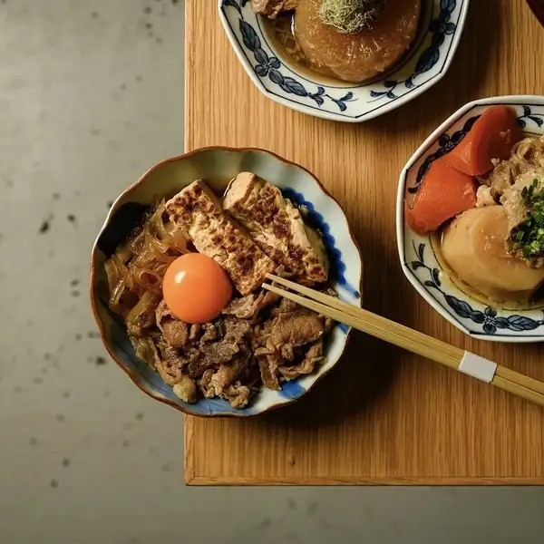 ５０年の歴史を受け継ぐ、総菜屋の味。