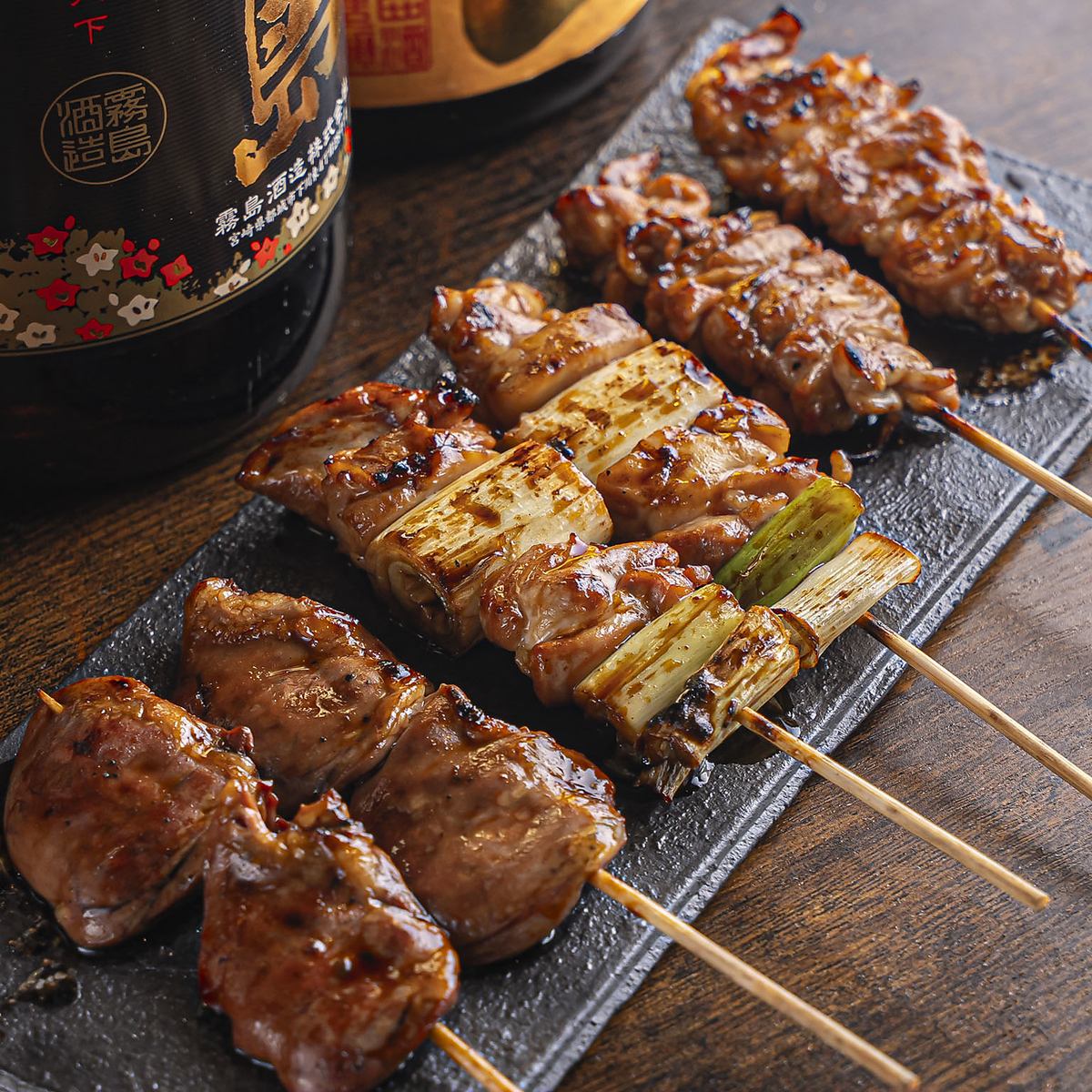 備長炭で焼き上げる串と酒が楽しめる宇治の隠れ家居酒屋