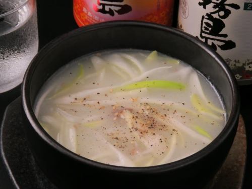 Yukgaejang soup / Gomguk soup / Beef rose soup