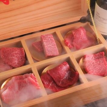 Directly delivered from the wholesaler! Extremely fresh! Safe and secure, high-quality meat cooked slowly over charcoal!