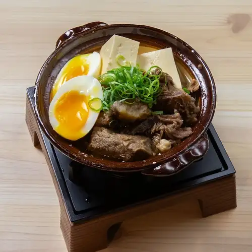 和牛を使った牛すじ豆腐/海老のマヨネーズソース
