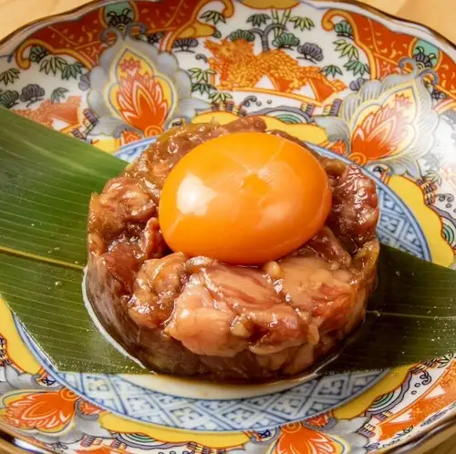 和牛の炙りユッケ/馬肉上赤身刺し