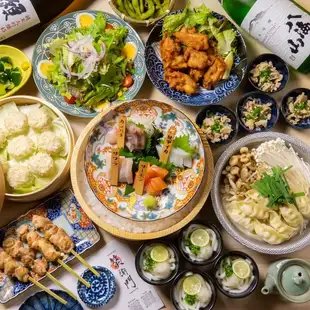 Shoemon's famous boiled dumplings! A selection of 4 kinds of sashimi carefully chosen by the head chef! 10 dishes in total. 6500 yen ⇒ 5500 yen (tax included)