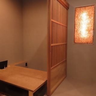 This is a private room with a sunken kotatsu that can accommodate up to 2 people.Great for a date ◎ Early reservation is recommended ♪