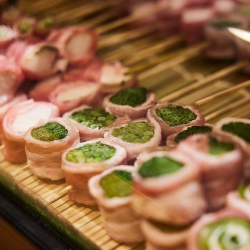 【食べるべき逸品】ヒデキが手掛ける下北ホール名物の野菜巻き串！