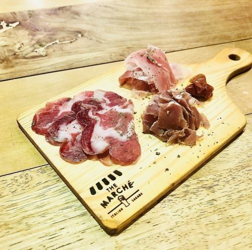 Marche Carefully Selected! Assorted Dry-cured Ham