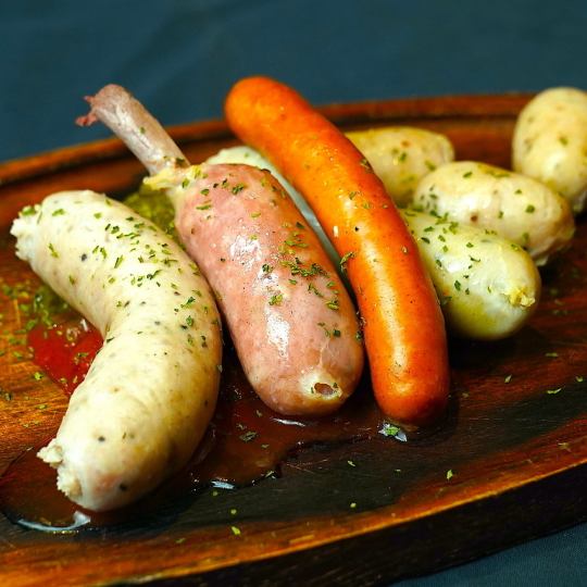 【歓送迎会大満足イタリアン飲み放題９０分コース】メイン：ソーセージ盛り合せ