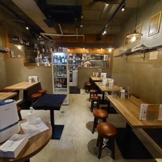 宴会最大26名様迄対応可能。宴会や二次会など各種宴会におすすめコース4,000円でご用意。三宮駅から徒歩2分と好アクセス！