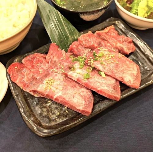 粑粑套餐（上等牛小排、厚切牛小排、中号牛舌）