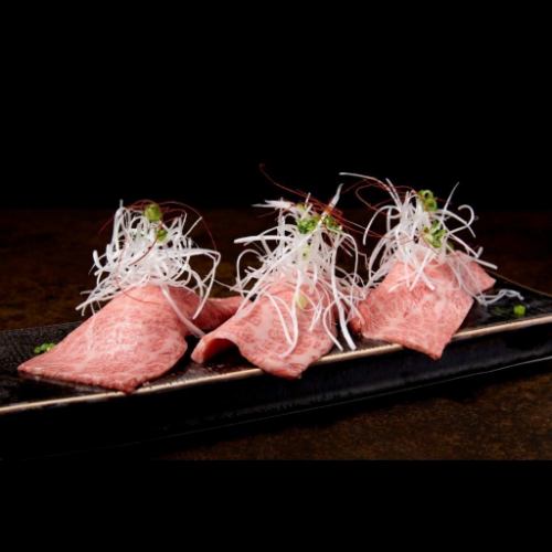 黒毛和牛の炙り寿司