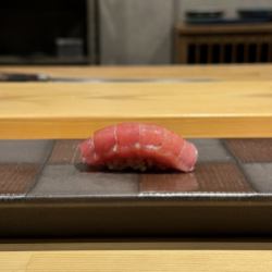 Fresh medium fatty tuna