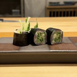 Small skin seaweed roll