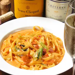 Smoked salmon and komatsuna (Japanese mustard spinach) in tomato cream sauce