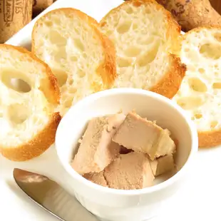 Truffle-flavored liver pâté